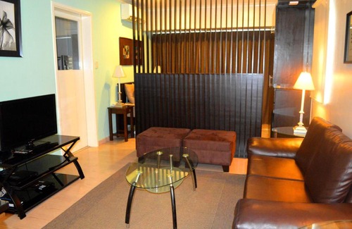 Bonifacio Global City Apartment | South of Market Private Residences