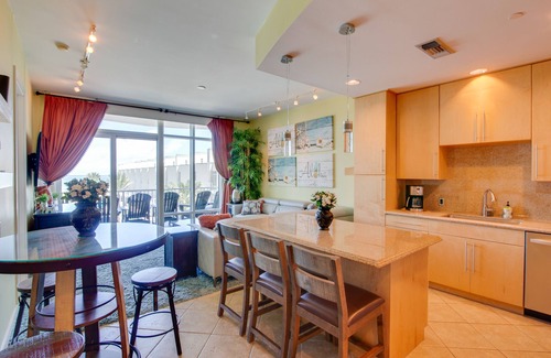 South Padre Island Condo | South Padre Island Condo - Walk to the Beach!