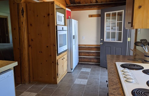 West Yellowstone Cabin | South Plateau Cabins - A Unique and Beautiful Log Home