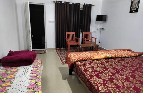 Virarajendrapet House | South point home stay