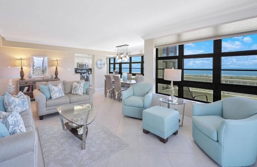 Marco Island Condo | SOUTH SEAS 912 - Weekly Beachfront Vacations Permitted !