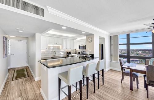 Marco Island Condo | South Seas Luxury16thFloorEndUnit Beachfront 2 balconies Sunrise & Sunrise Views