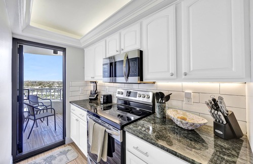 Marco Island Condo | South Seas Luxury16thFloorEndUnit Beachfront 2 balconies Sunrise & Sunrise Views