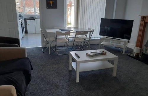 South Shields House | South Shield's Hidden Gem Amethyst 3 Bedroom House