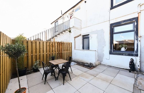 Troon Apartment | South Shores Cottage Flat