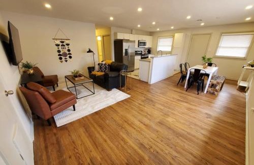 Wichita House | South Side Chic 3Br 1Ba 10mn to McConnell Spirit