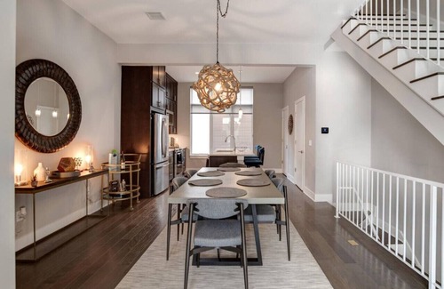 East End - Valley Street Apartment | South Slope Skyhaus with Rooftop Terrace