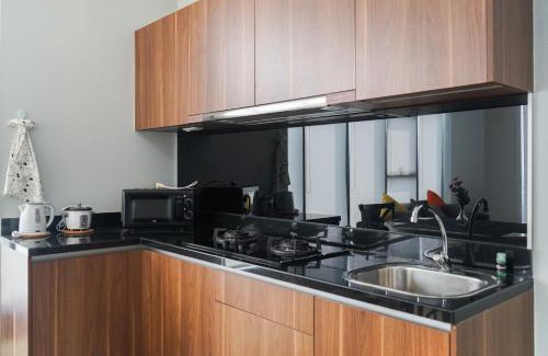Mampang Prapatan Apartment | South Tower 2BR at L'Avenue Apartment By Travelio