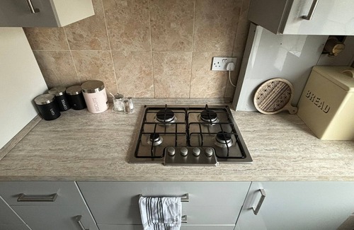 Ravensbury House | South West London (Mitcham) 3 bedroom Semi Detached House