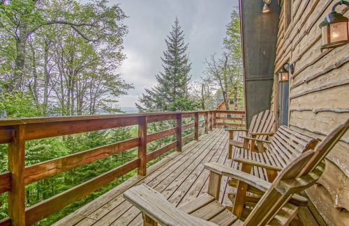 Snowshoe House | South Westridge Road 44 - Spectacular 4 Br Home Walk To Shay's Revenge