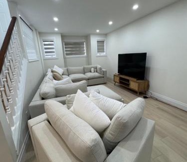 Windsor Villa | South Windsor VILLA Great for parties and events