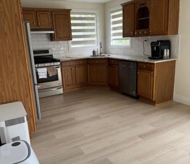 Windsor Villa | South Windsor VILLA Great for parties and events