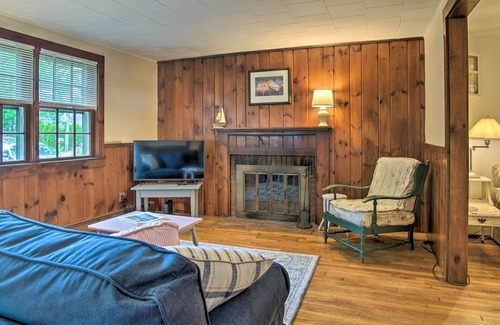 South Yarmouth Cottage | South Yarmouth Cottage ~ Half Mi to Beaches!