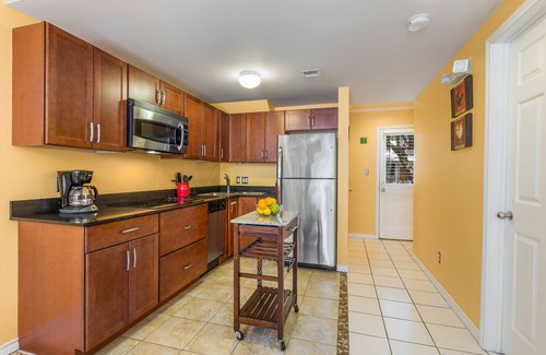 Truman Annex Condo | SOUTHARD SUNSET~2 Bedroom 1st Floor Unit in Truman Annex w/Shared Pool!