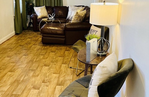 Rivermont House | Southern Charm-Convenient to Everything!