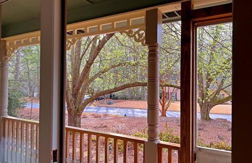 Peachtree City House | Southern Charm in Peachtree City Georgia FULLY FURNISHED and GOLF CART INCLUDED