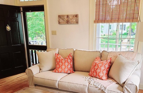 Lynchburg Cottage | Southern Charm in the Heart of Lynchburg
