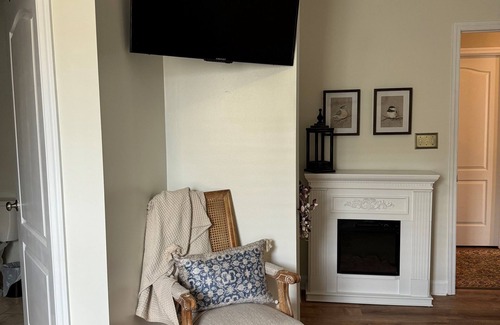 Sylvester Hotel | Southern Charm Meets Spacious Comfort — 6-BR Retreat in Vibrant Sylvester, GA