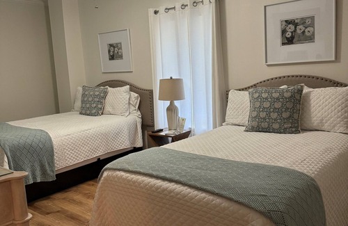 Sylvester Hotel | Southern Charm Meets Spacious Comfort — 6-BR Retreat in Vibrant Sylvester, GA