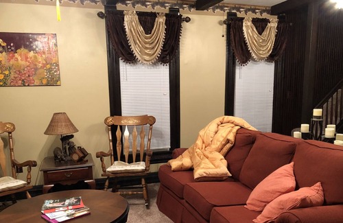 Springfield House | Southern Charmer near downtown
