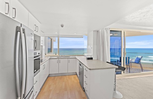 Burleigh Heads Apartment | Southern Cross Beachfront Holiday Apartments