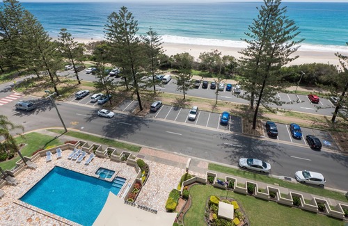 Burleigh Heads Apartment | Southern Cross Beachfront Holiday Apartments