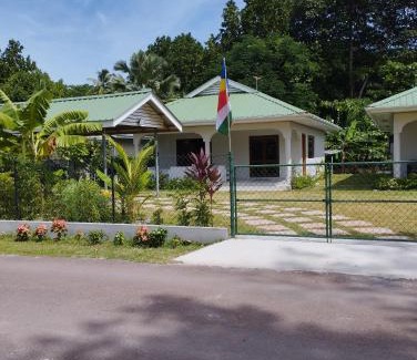 Grand'Anse Praslin Apartment | Southern Cross Villas#