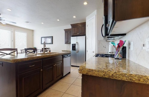 Washington House | Southern Delight-Family can relax and enjoy!
