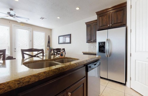 Washington House | Southern Delight-Family can relax and enjoy!