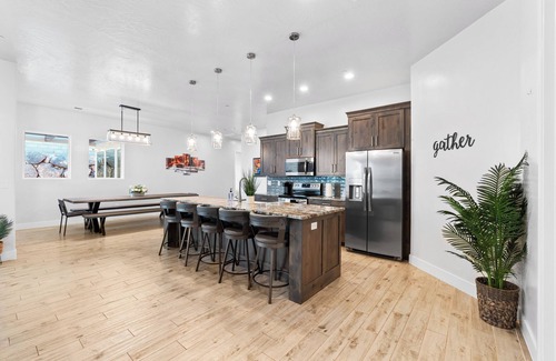 Hurricane House | Southern Desert Retreat - Private Pool and Hot Tub