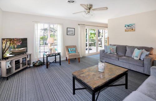 Deep Hole House | Southern Dream - Water views & screened porch!
