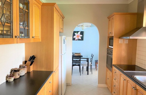Victor Harbor House | Southern Escape - A Family Friendly Home 3 minute walk to the Beach