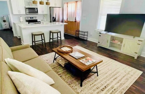 Mount Pleasant Cottage | Southern Escape in Mt. Pleasant, SC – Close to Beaches & Historic Charleston!