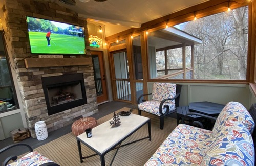 Saluda House | Southern Exposure... Alaska and the Northwest meets the South.