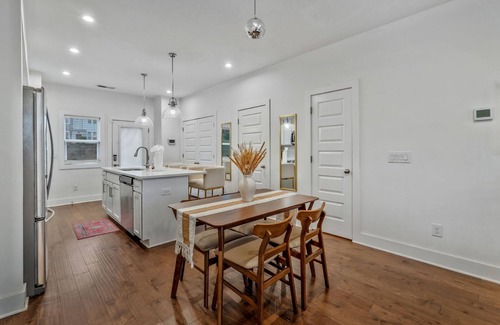 Madison House | "Southern Harmony" #23 -Sleeps 4