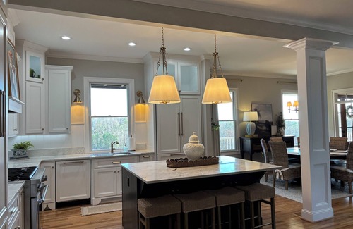 Mount Berry House | SOUTHERN LIVING! Newly renovated! Private with Mountain views-sleeps 16