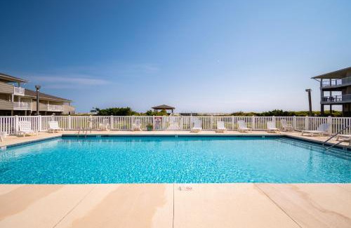 Long Beach House | Southern Shores Villas by Oak Island Accommodations