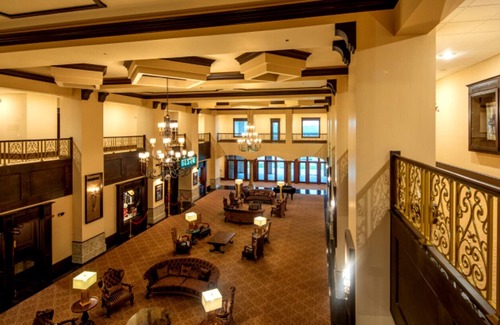 Lawrence County Apartment | Southern Tennessee Getaway - Pool/bowling alley/putting greens/dinner theater
