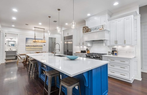 Watercolor House | Southern Tide - WaterColor Park District, Complimentary 6 - Seater Golf Cart!