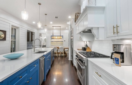 Watercolor House | Southern Tide - WaterColor Park District, Complimentary 6 - Seater Golf Cart!