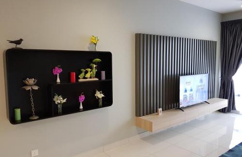 Central District Apartment | Southkey Mosaic by CozyStay