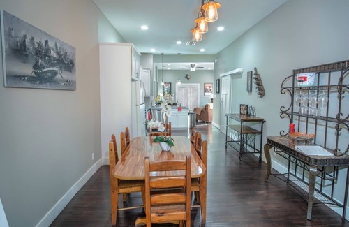 Southtown House | Southtown Classic 3br/2ba Mins From Downtown