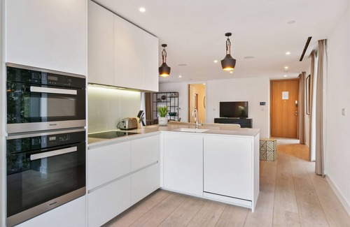 Cathedrals Apartment | Southwark Residences by Aeria Apartments