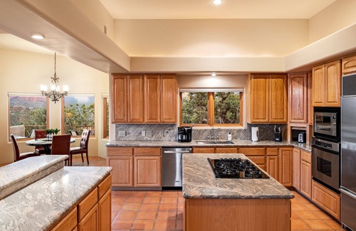 West Sedona House | Southwest Estate Perched atop a Scenic Bluff - Walk to hiking, dining and more!