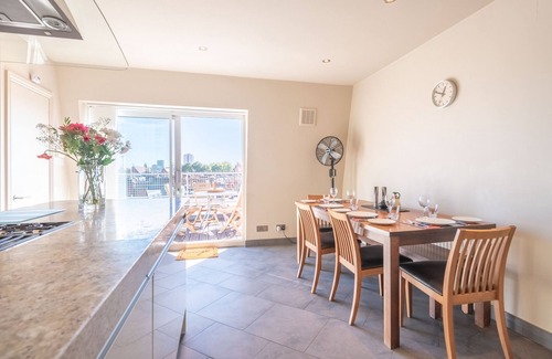Parsons Green and Walham Apartment | Southwest Rooftops - Two Bedroom Apartment, Sleeps 5