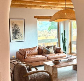 Taos House | Southwest Style, Views, Hot Tub, 10 min to Plaza