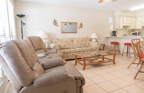 West Panama City Beach Condo | Southwind L4 One Bedroom Condo Near the Beach