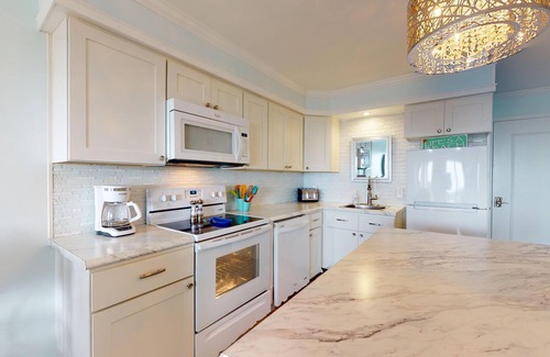 Morehead City Condo | Southwinds by the Sea- Oceanfront, Steps From the Beach, , Great Amenities!