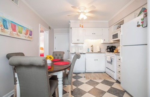 Morehead City Condo | Southwinds G16 (Ocean View)