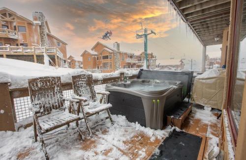 Champion Apartment | Southwinds Ultimate Slope Side Relaxation Spot